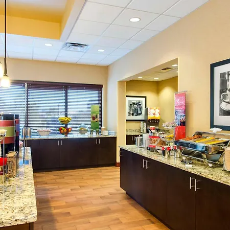 Hampton Inn & Suites Atlanta-Galleria-2