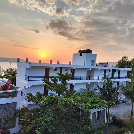 White Stone Beach Resort-3