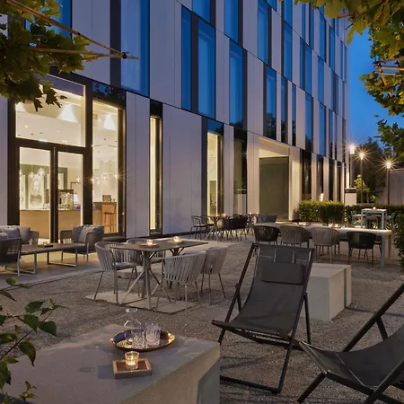 Stellaris Apartment Hotel-3