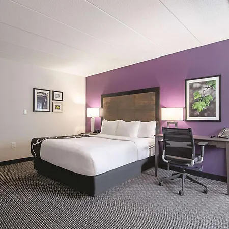 La Quinta Inn & Suites By Wyndham Portland Dt Maine Med-2