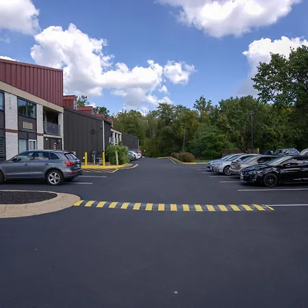 Excel Inn & Suites-3