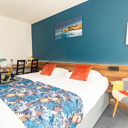 Logis Hotel De France - Face A La Mer-3