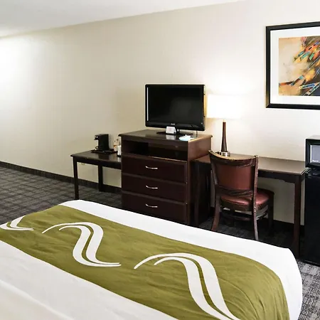 Quality Inn Seymour I-65-3