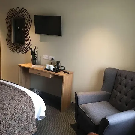 The New Hobbit Hotel Rooms-2