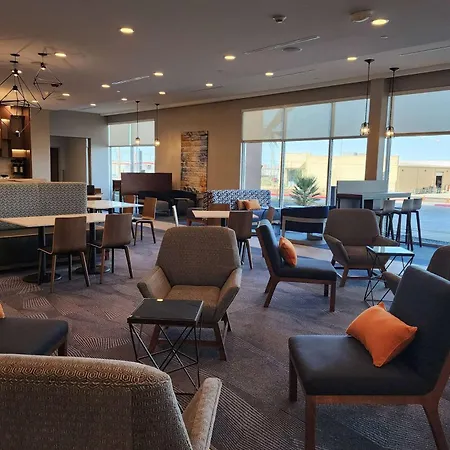 La Quinta Inn & Suites By Wyndham Del Rio-3