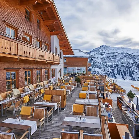Hotel Mohnenfluh-2