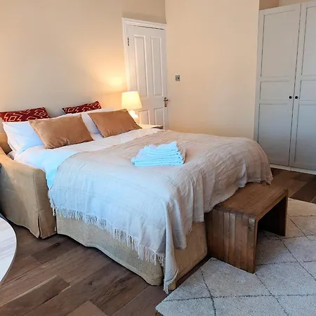 Brookview Guest House-2