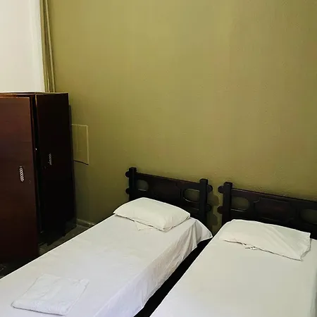 Hotel America-3