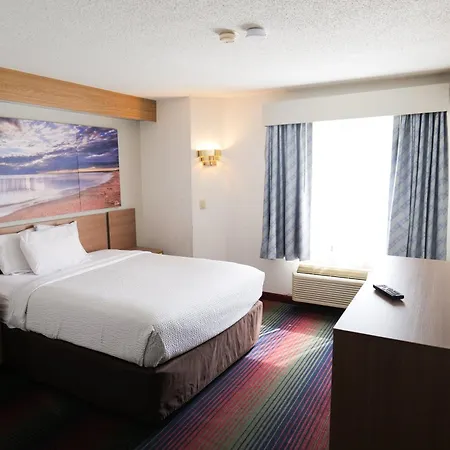 Days Inn By Wyndham Flint/Bishop International Airport-2