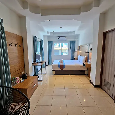 The Base Inn Pattaya-3