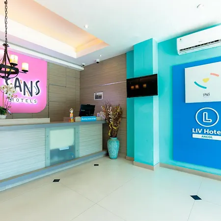 Sans Hotel Liv Ancol By Reddoorz-3