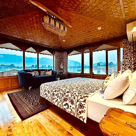 New Jacquline Heritage Houseboats-3
