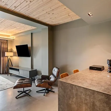 Sleepy Joes Apartments-2