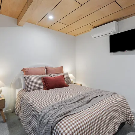 Railway Motel Myrtleford-3