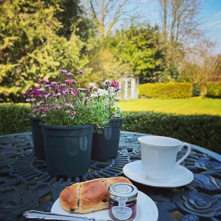 Burnley House Bed & Breakfast-2