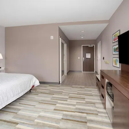 Hampton Inn & Suites Watsonville-3