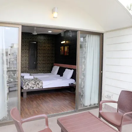 Hotel Pearls-2