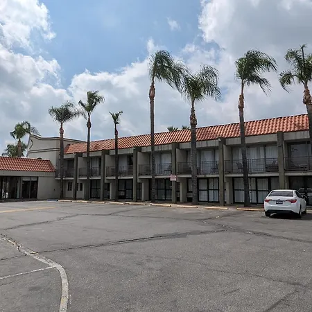Valley Inn-2