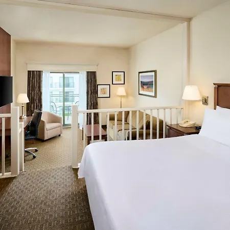Best Western Plus Lamplighter Inn & Conference Centre-3