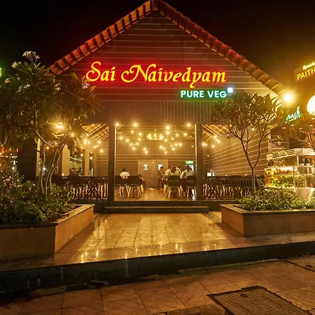 Hotel G-Square - Shirdi-3