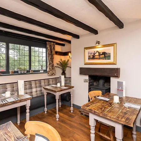 The Strawbury Duck Inn-3