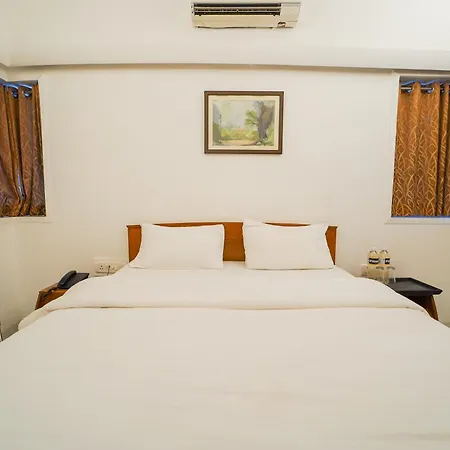 Hotel Signature Crest Near St Joseph'S Catholic Church, Panchgani-2