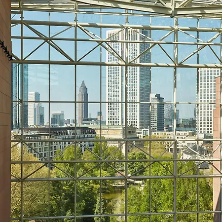 Hilton Frankfurt City Centre-2