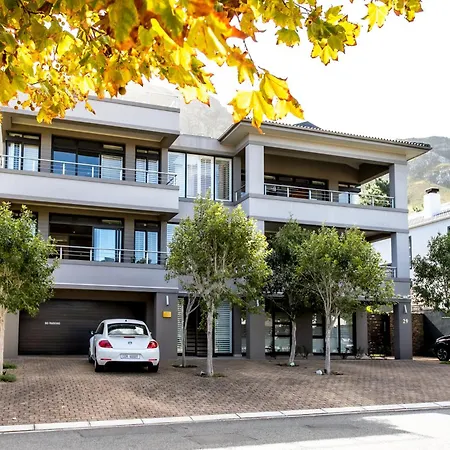 Selkirk House-2