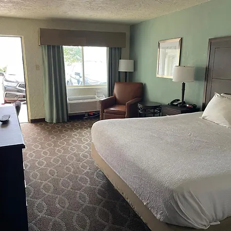 Quality Inn Clinton North-2