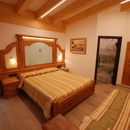 Hotel Chalet Alaska-2