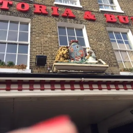 The Royal Victoria & Bull Hotel-3