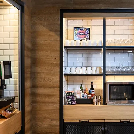 Moxy Dresden Neustadt-2