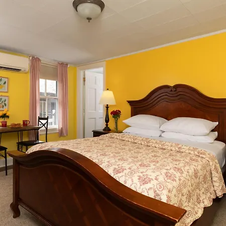 Carlisle House Bed And Breakfast-2