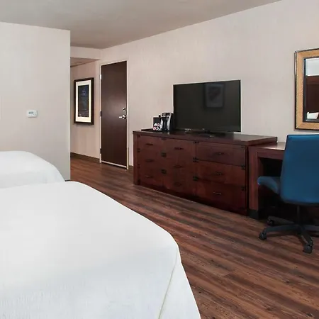 Hilton Garden Inn Burbank Los Angeles-3