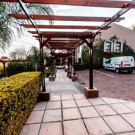 Chateau La Mer Exclusive Guesthouse & Spa-3