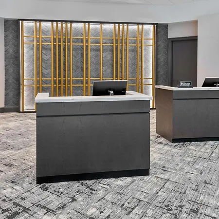 Hilton Charlotte Airport Hotel-3