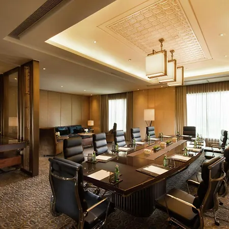 Conrad Pune-2
