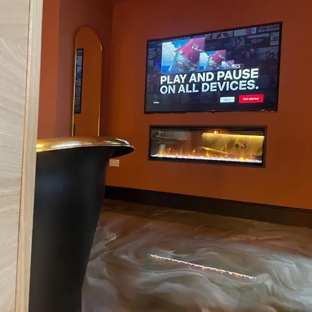 Craig Walk Suite-3