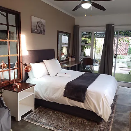 The Oak Treehouse Bnb 64 Berry Str-2