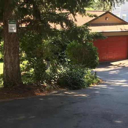Lakeview Gardens B&B-2