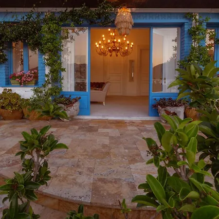 Sabrinas Haus - Adult Only +14-2