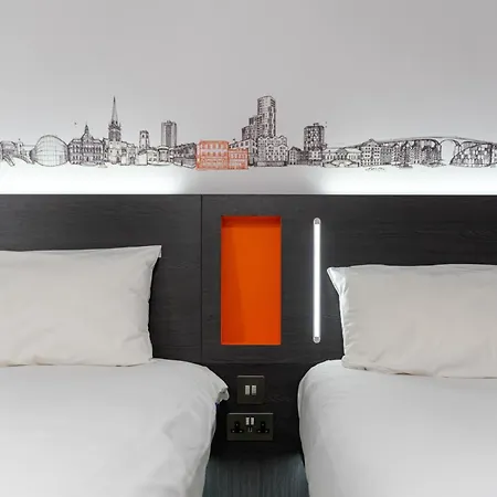 Easyhotel Ipswich-2