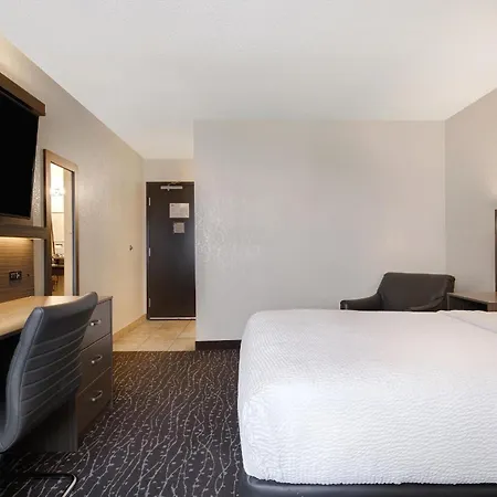 Days Inn & Conference Centre By Wyndham Prince Albert-3