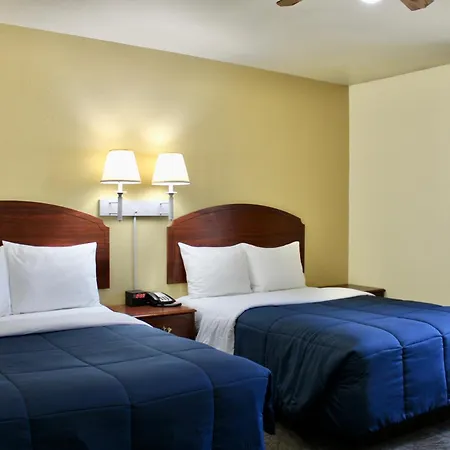 Candlelight Inn & Suites Hwy 69 Near Mcalester-2
