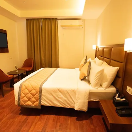 Golden Fortune Suites Hotel-3