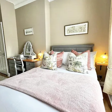 Devon House Guest House-2
