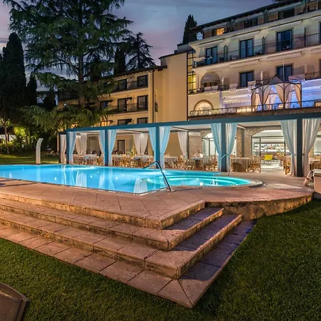 Hotel Villa Capri-3