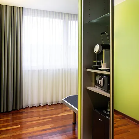 Holiday Inn Zuerich Messe By Ihg-3