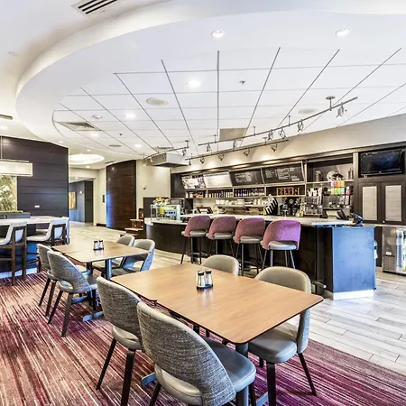 Courtyard By Marriott Boston Waltham-3