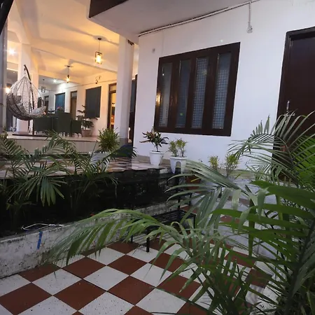 Perfectstayz Mussoorie Hills-3